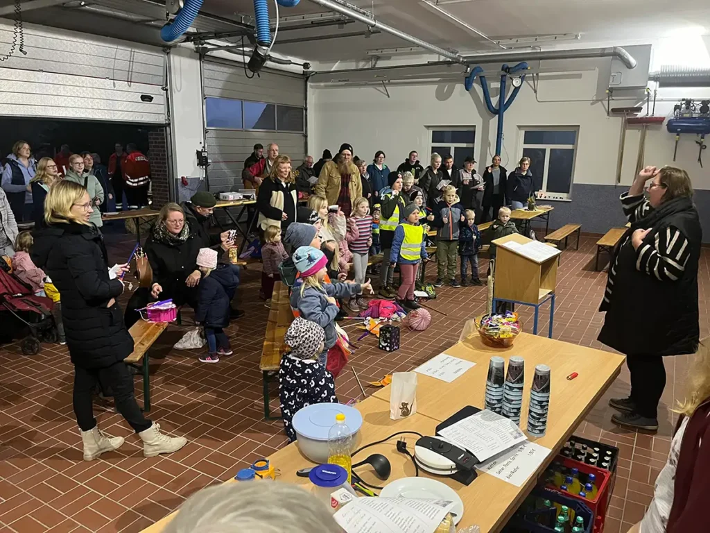 TSV-Odisheim-Turn-Sport-Verein-Laternelaufen-2024-Feuerwehr-Odisheim